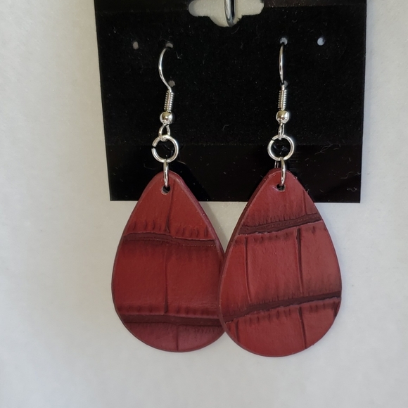 Occasion Creations Co. Jewelry - Womens wood grain look pleather earrings